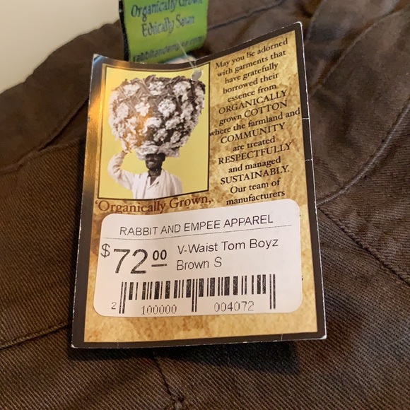 Rabbit and Empee V-waist tomboy shorts - in brown - Picture 8 of 8